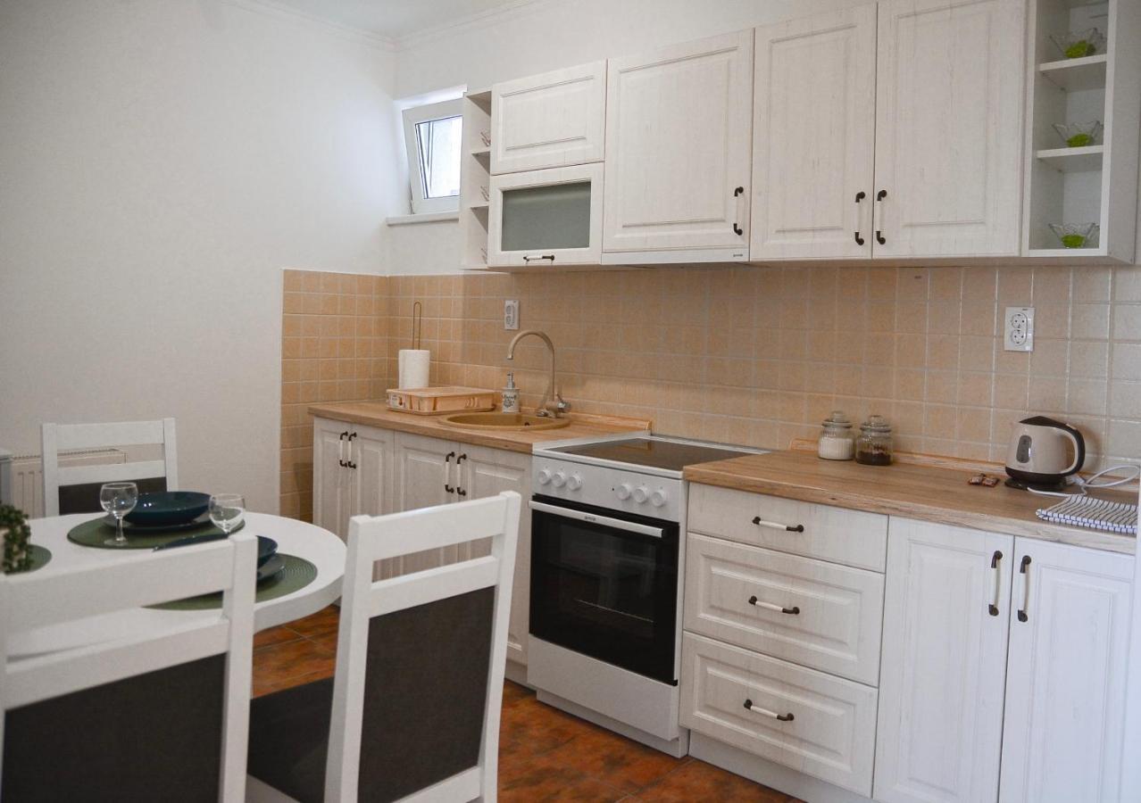 Crown Apartment 2 Subotica Dış mekan fotoğraf