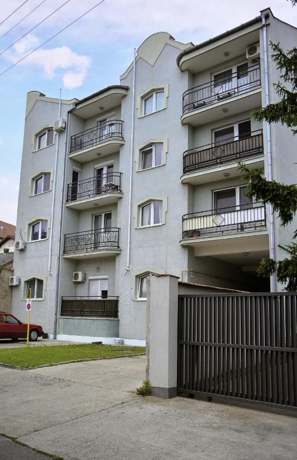 Crown Apartment 2 Subotica Dış mekan fotoğraf